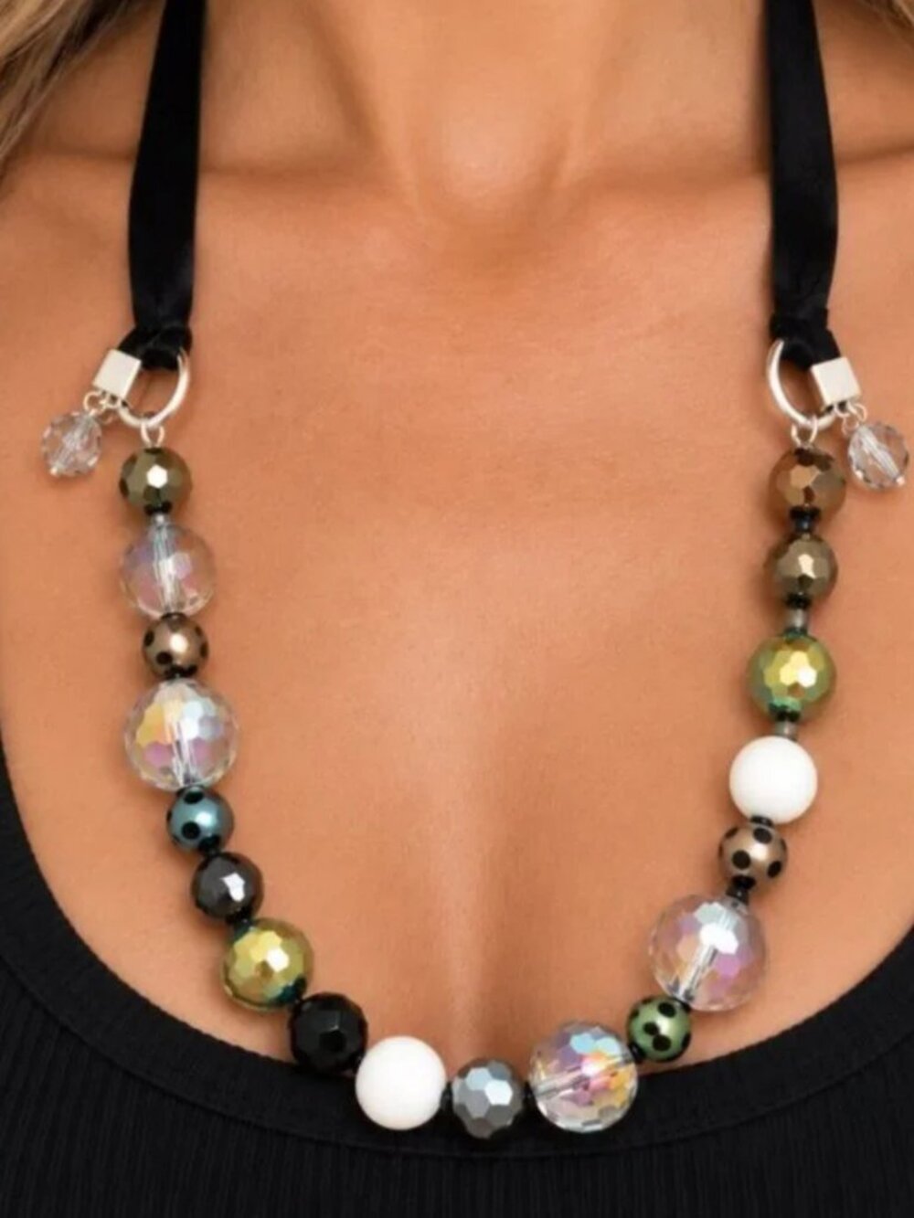 Beaded Necklace by Premier Designs